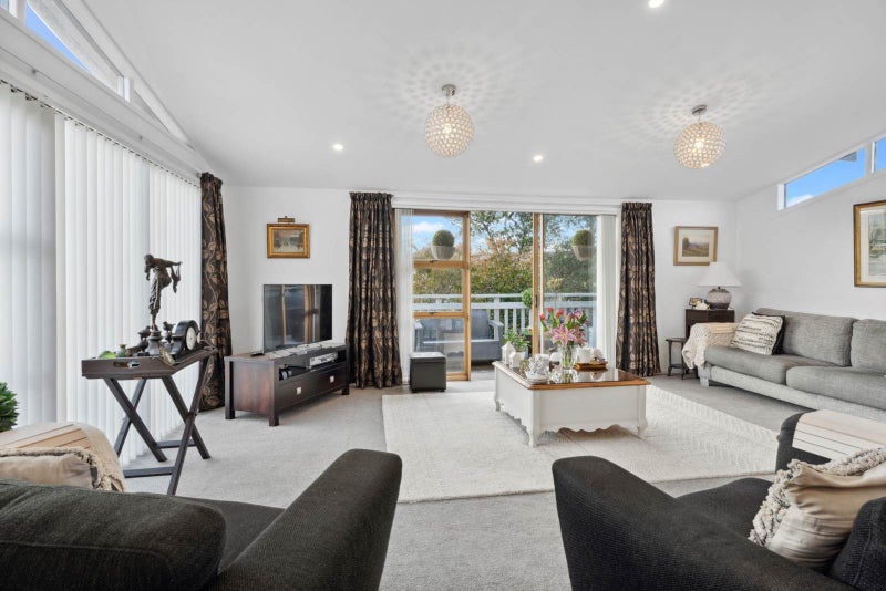 32 Halsey Drive, Lynfield, Auckland - Carousel 1