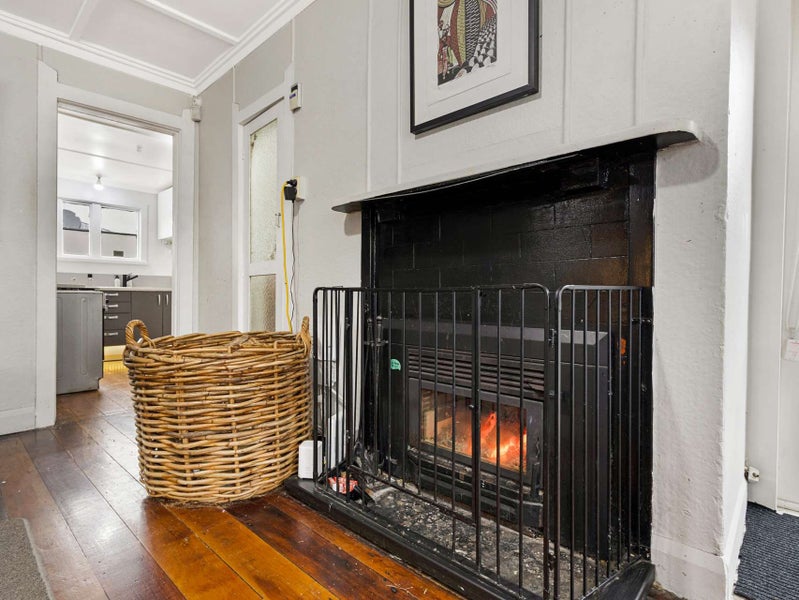 905 Queen Street East, Parkvale, Hastings - Carousel 2