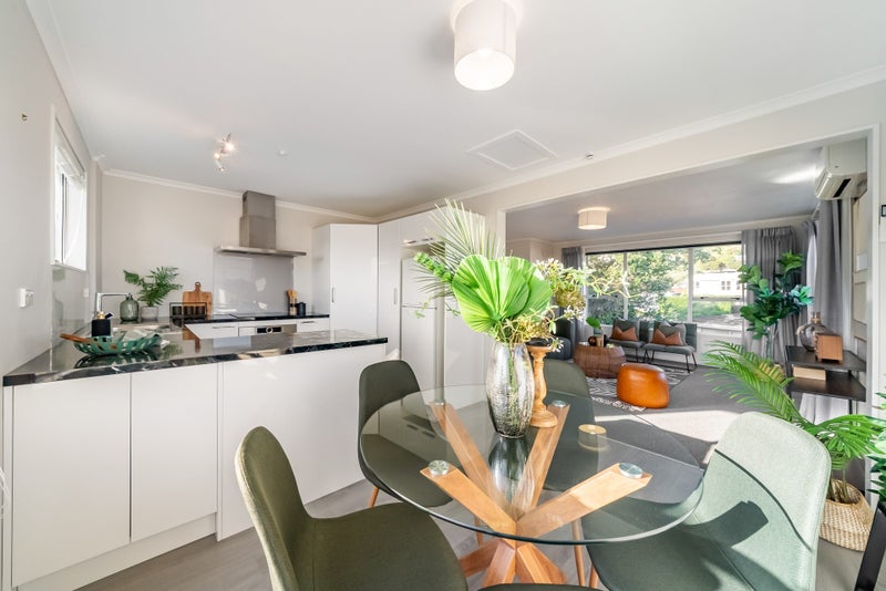 3/1 Cluny Road, Plimmerton, Porirua - Carousel 1