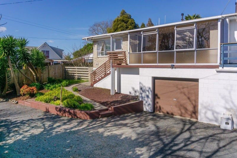 10A Lewis Street, Glenview, Hamilton - Carousel 1