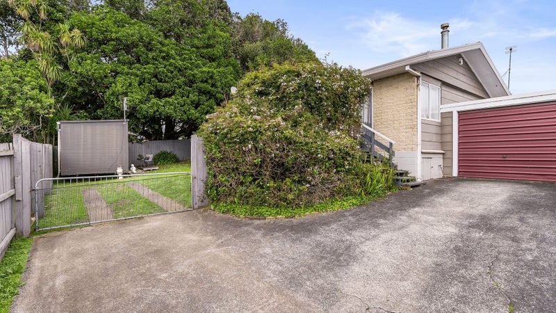 2/50 Finlayson Avenue, Clendon Park, Auckland - Carousel 1
