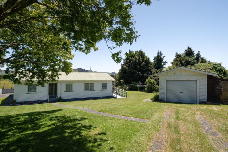 12 Simmons Road, Taumarunui - Carousel 2