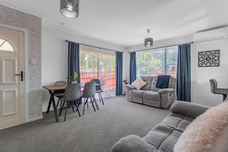 1/6 Parkway, Wainuiomata, Lower Hutt - Carousel 2
