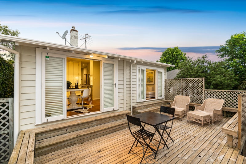 9 Farrar Street, Grey Lynn, Auckland - Carousel 1