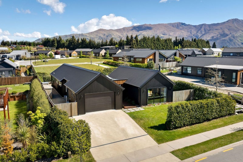 49 Mount Nicholas Avenue, Wanaka - Carousel 1