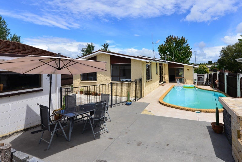 26 Hyde Avenue, Nawton, Hamilton - Carousel 1