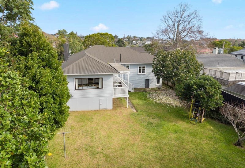 21 Waiatarua Road, Remuera, Auckland - Carousel 1