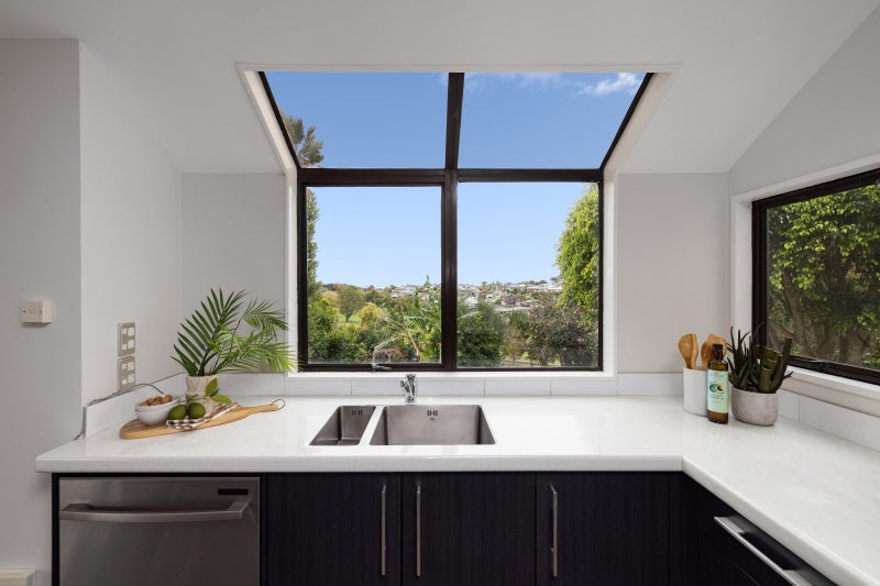 3/29 Landscape Road, Otumoetai, Tauranga - Carousel 1