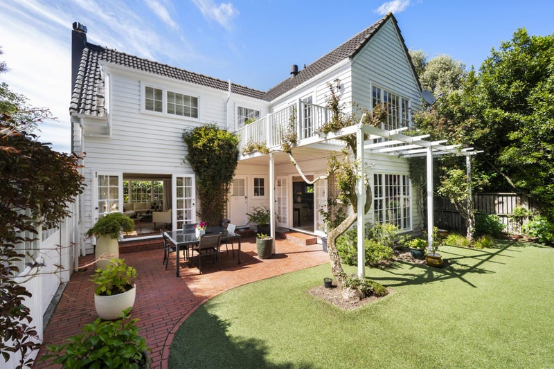 14 Kabul Street, Khandallah, Wellington - Carousel 1