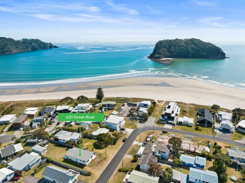 620 Ocean Road, Whangamatā - Carousel 1