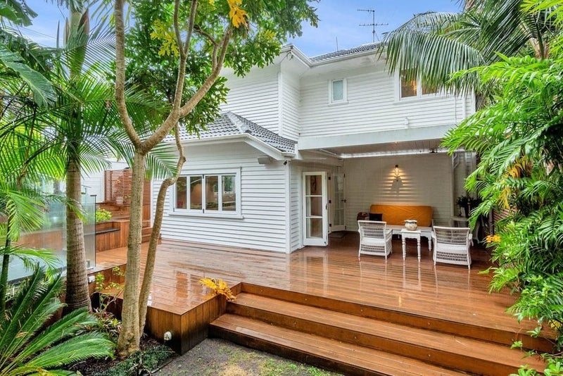 30 Sarsfield Street, Herne Bay, Auckland - Carousel 17