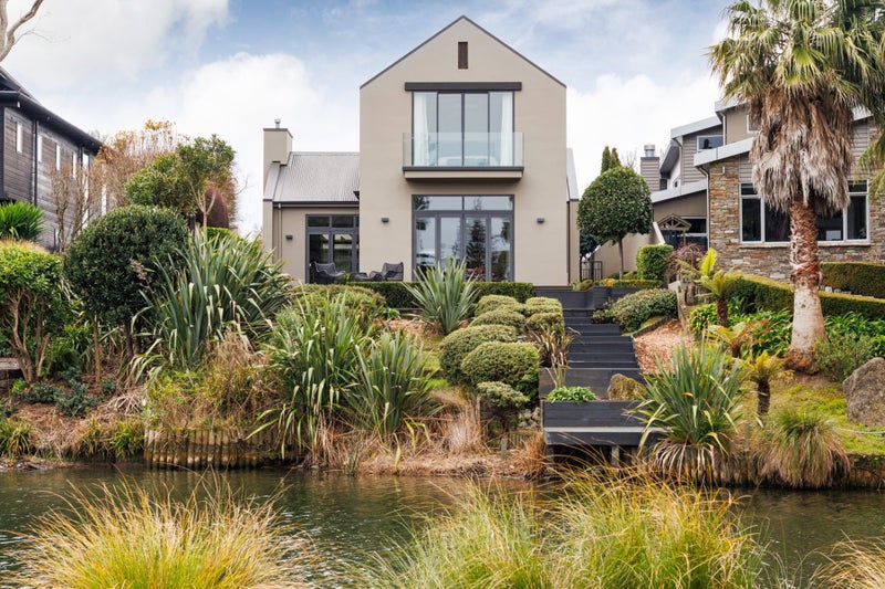 25 Montgomery Terrace, Hokowhitu, Palmerston North - Carousel 1