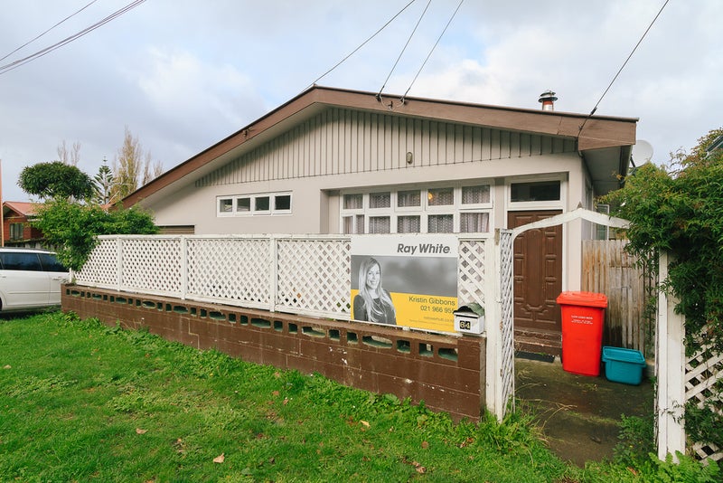 1/64 OWEN ST, BELMONT, LOWER HUTT - Carousel 2