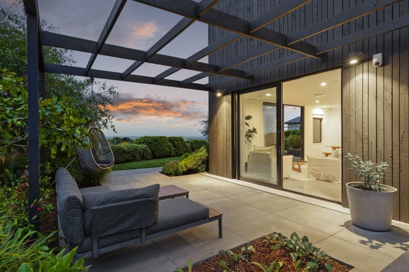 17 Old Barrow Heights, Huntsbury, Christchurch - Carousel 2