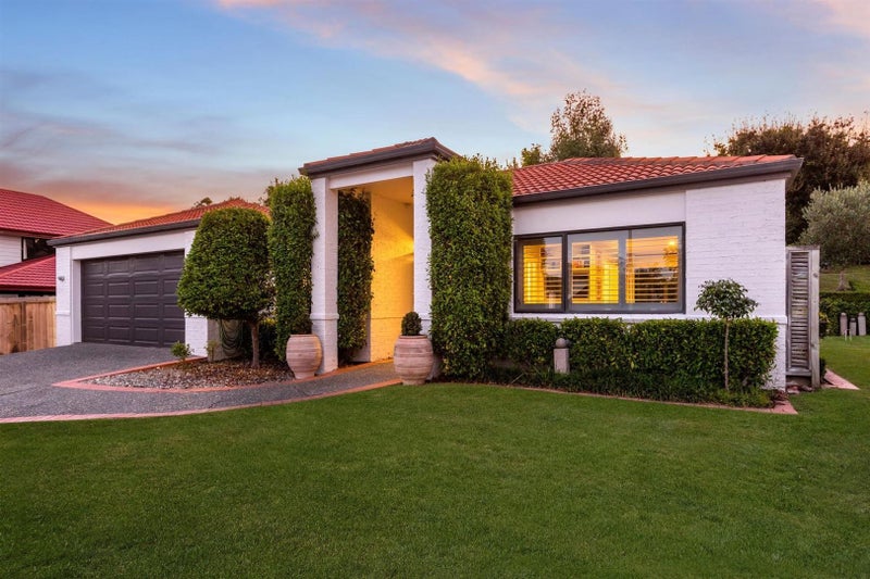 12 Bowman Place, Whitby, Porirua - Carousel 2