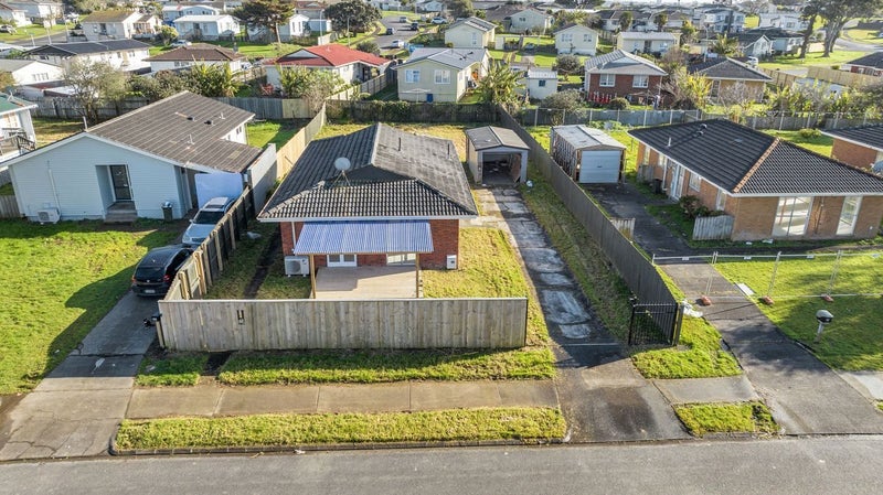 36 Chelburn Crescent, Mangere East, Auckland - Carousel 1