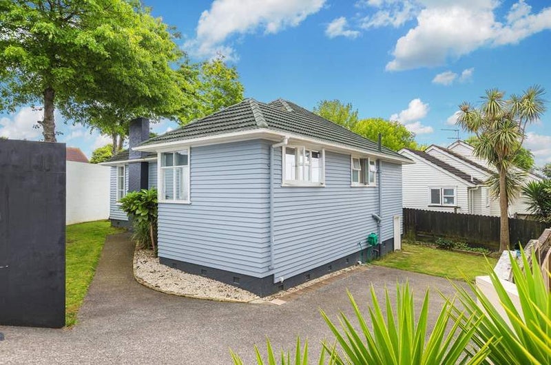 1556 Great North Road, Waterview, Auckland - Carousel 2