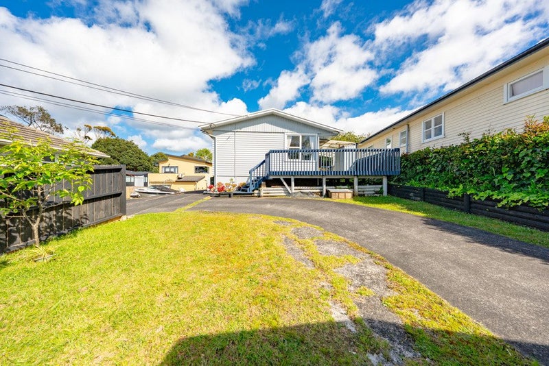 1/84 Sunnynook Road, Sunnynook, Auckland - Carousel 1