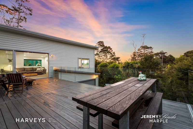 31C Woodfern Crescent, Titirangi, Auckland - Carousel 2