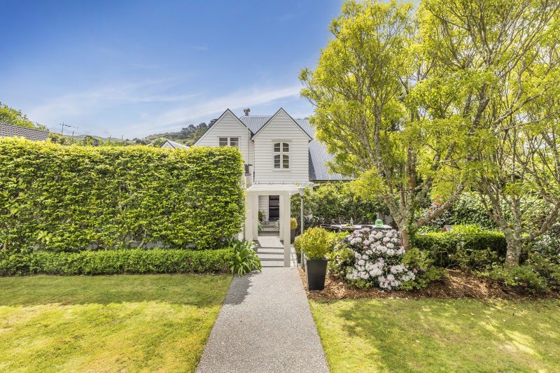 21 Fancourt Street, Karori, Wellington - Carousel 1