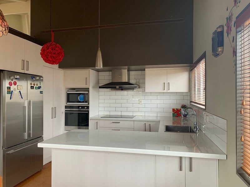 136 Prince Regent Drive, Half Moon Bay, Auckland - Carousel 2