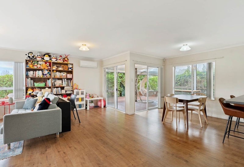 21 Princeton Parade, Albany, Auckland - Carousel 2