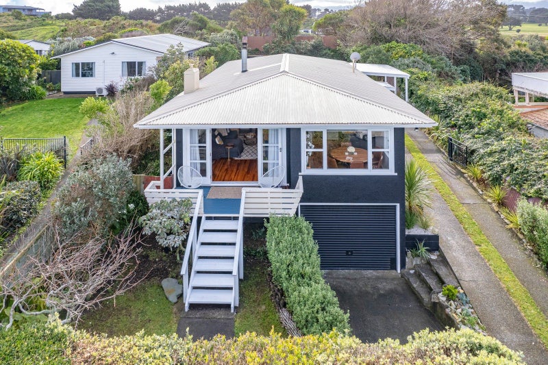 21 Waitote Street, Castlecliff, Whanganui - Carousel 2