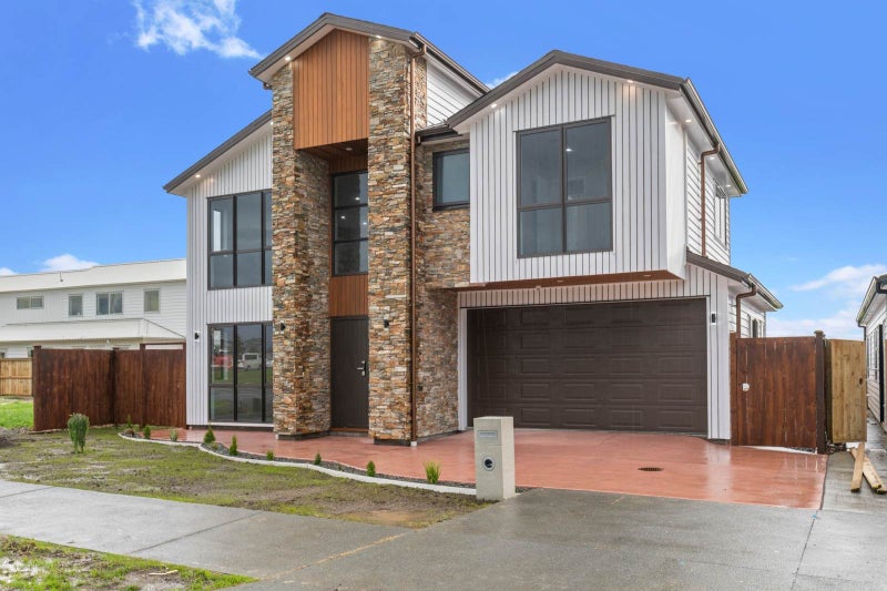 4 Ritetai Street, Clarks Beach, Clarks Beach - Carousel 2