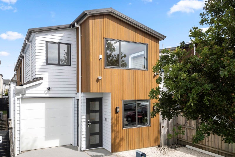 6 Greenfinch Road, Hobsonville, Auckland - Carousel 1