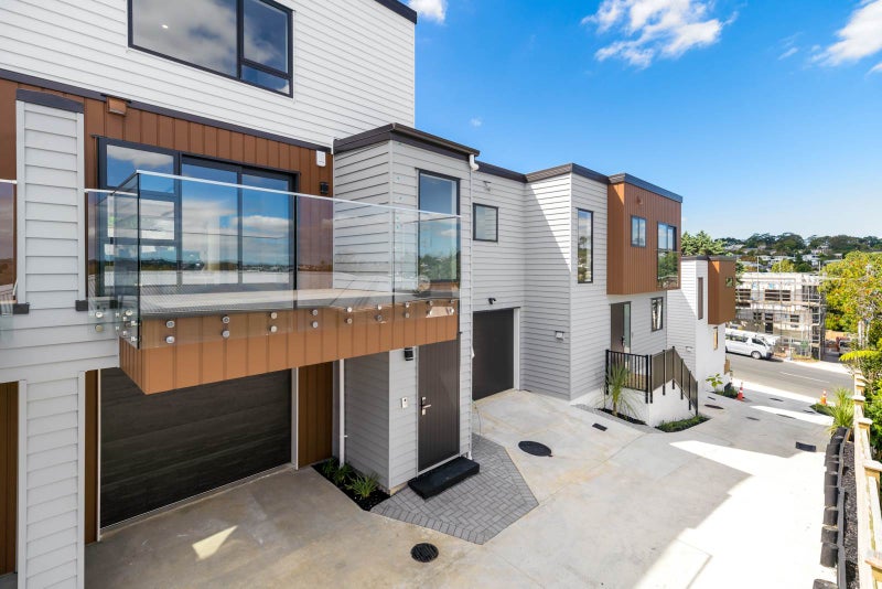 72C Sunnynook Road, Sunnynook, Auckland - Carousel 2