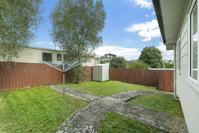2/21 Glen Marine Parade, Glendene, Auckland - Carousel 21