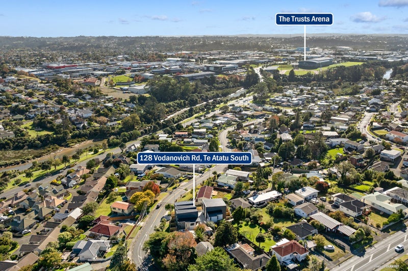 2/128 Vodanovich Road, Te Atatu South, Auckland - Carousel 12