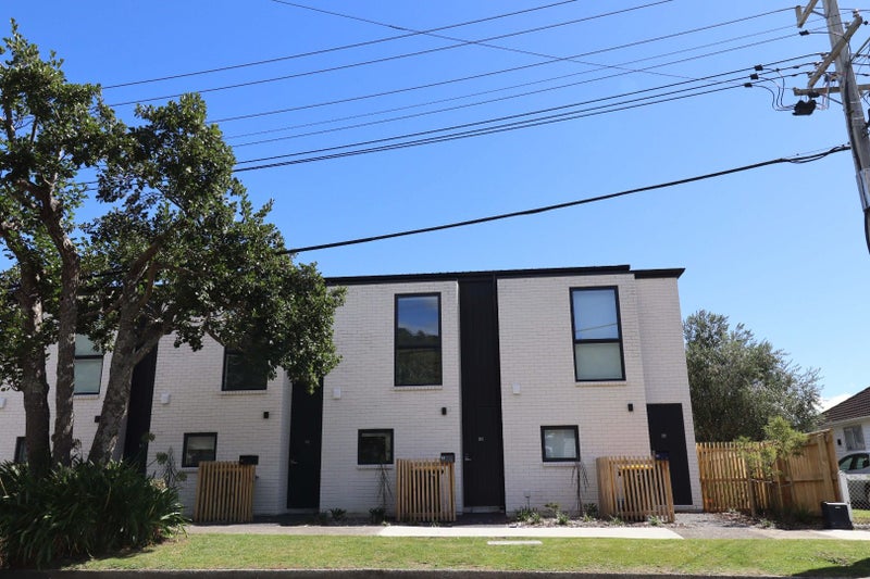 10 Rimu Street, Naenae, Lower Hutt - Carousel 1