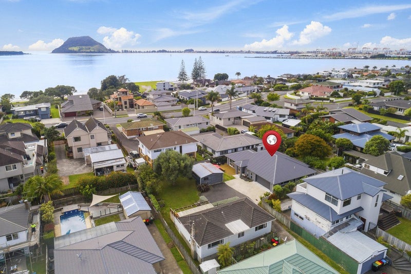 19A Crescent Road, Otumoetai, Tauranga - Carousel 2