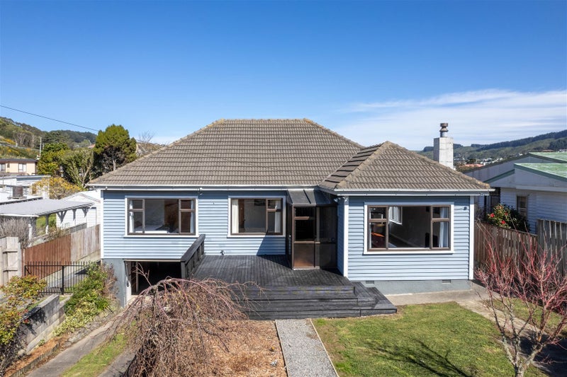 6 North Street, Tawa, Wellington - Carousel 1