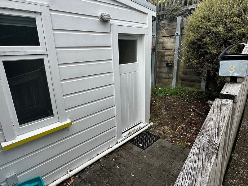 3 Alameda Terrace, Aro Valley, Wellington - Carousel 10