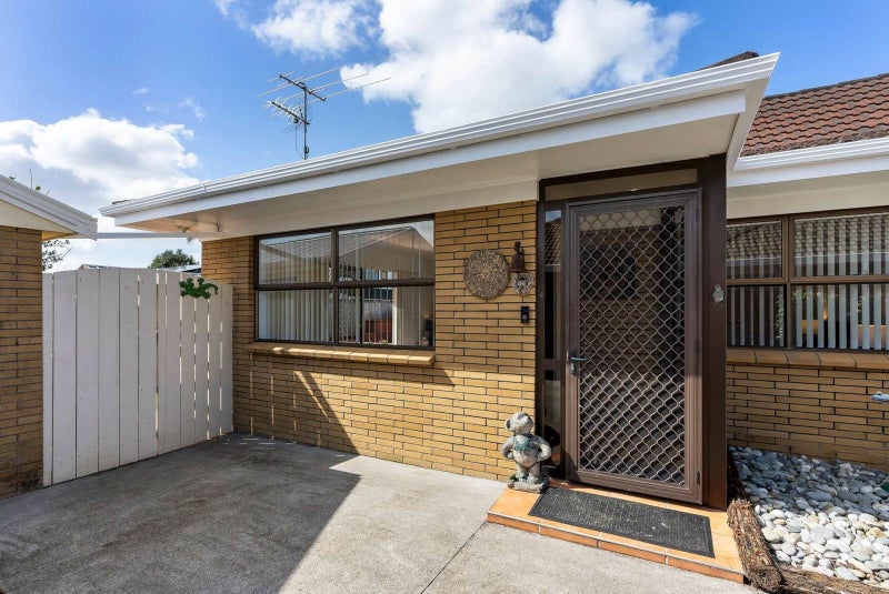 2/14 Paton Avenue, Papatoetoe, Auckland - Carousel 1