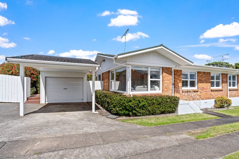 1/49 Shakespeare Road, Milford, Auckland - Carousel 1