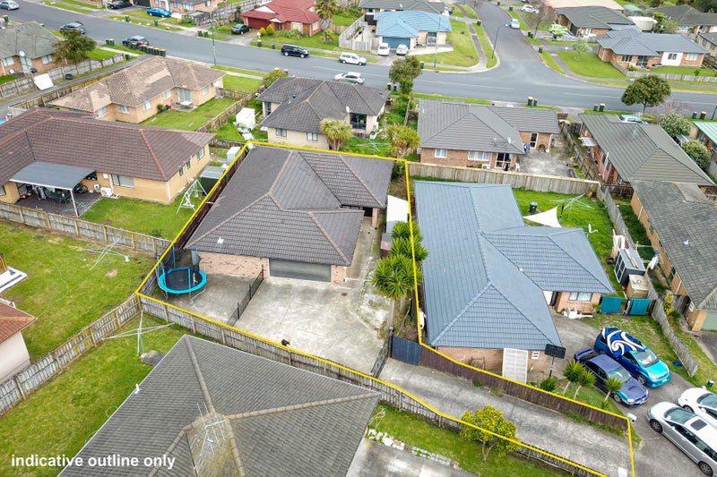 11 Derryveagh Lane, Weymouth, Auckland - Carousel 2