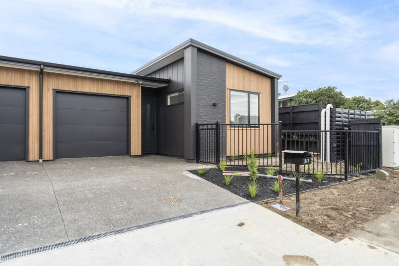 2/1 Fuchsia Avenue, Pukete, Hamilton - Carousel 1