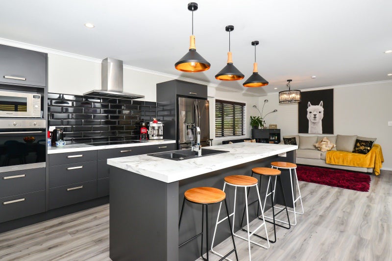 5 Retallick Place, Flagstaff, Hamilton - Carousel 2