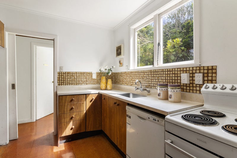 58 Queenstown Road, Onehunga, Auckland - Carousel 2