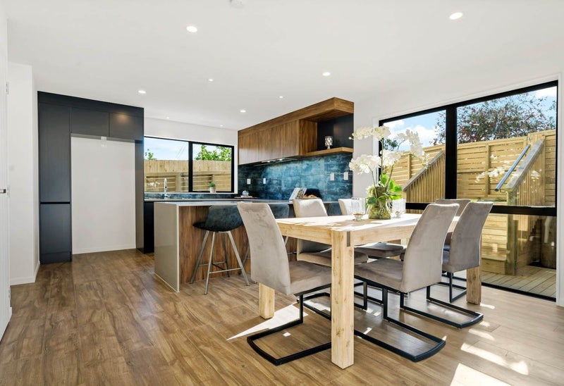 18A Lyndhurst Street, Wai o Taiki Bay, Auckland - Carousel 2