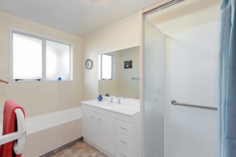 1/5 Kintyre Drive, Broomfield, Christchurch - Carousel 12