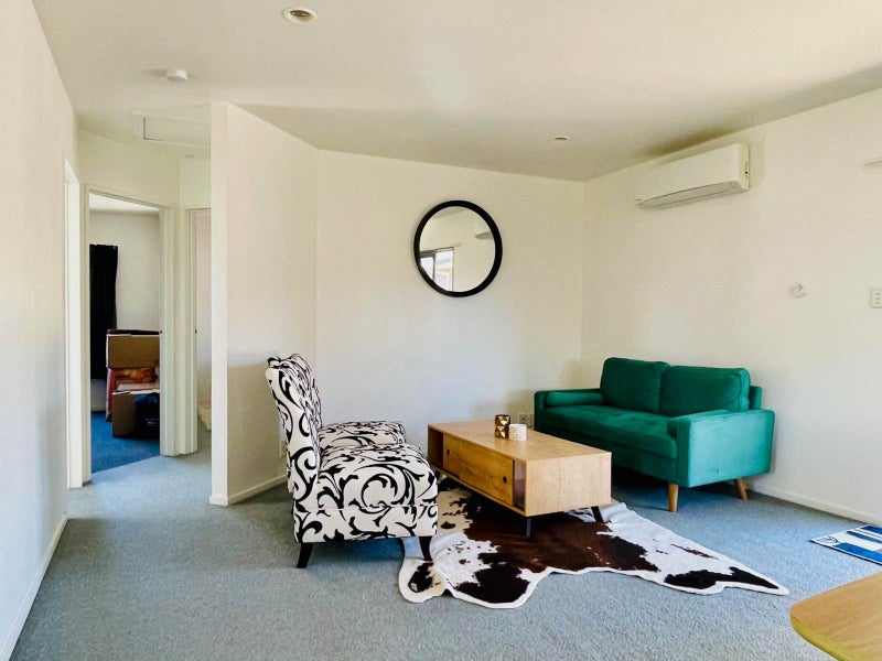 1598B Great North Road, Waterview, Auckland - Carousel 1