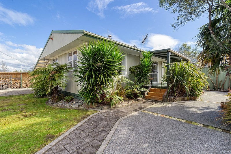 21A Charles Road, Hannahs Bay, Rotorua - Carousel 1