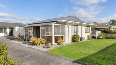 92A Florence Avenue, Orewa - Carousel 1