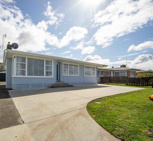 7 Thornton Place, Melville, Hamilton - Carousel 2