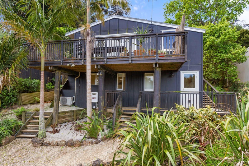 78 Fairview Crescent, Omiha, Waiheke Island - Carousel 1
