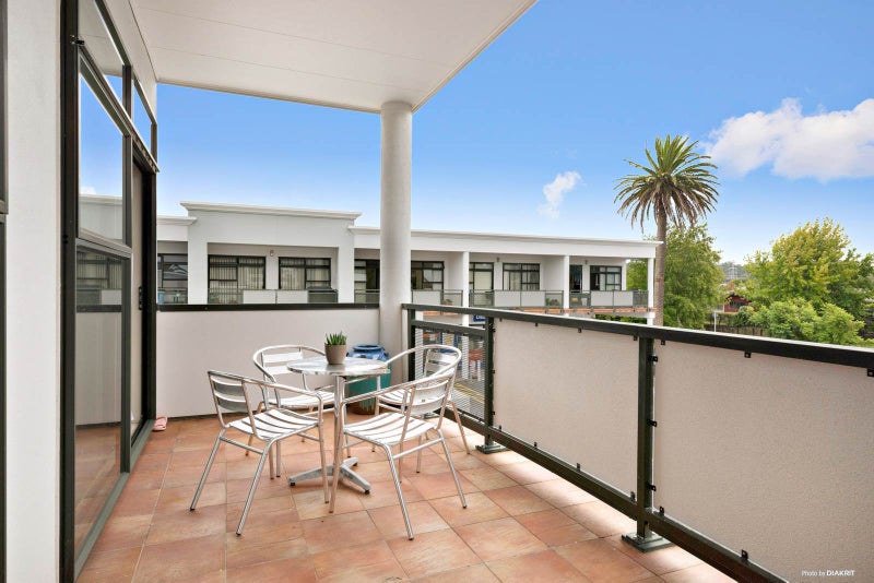 13/372 Rosedale Road, Rosedale, Auckland - Carousel 1